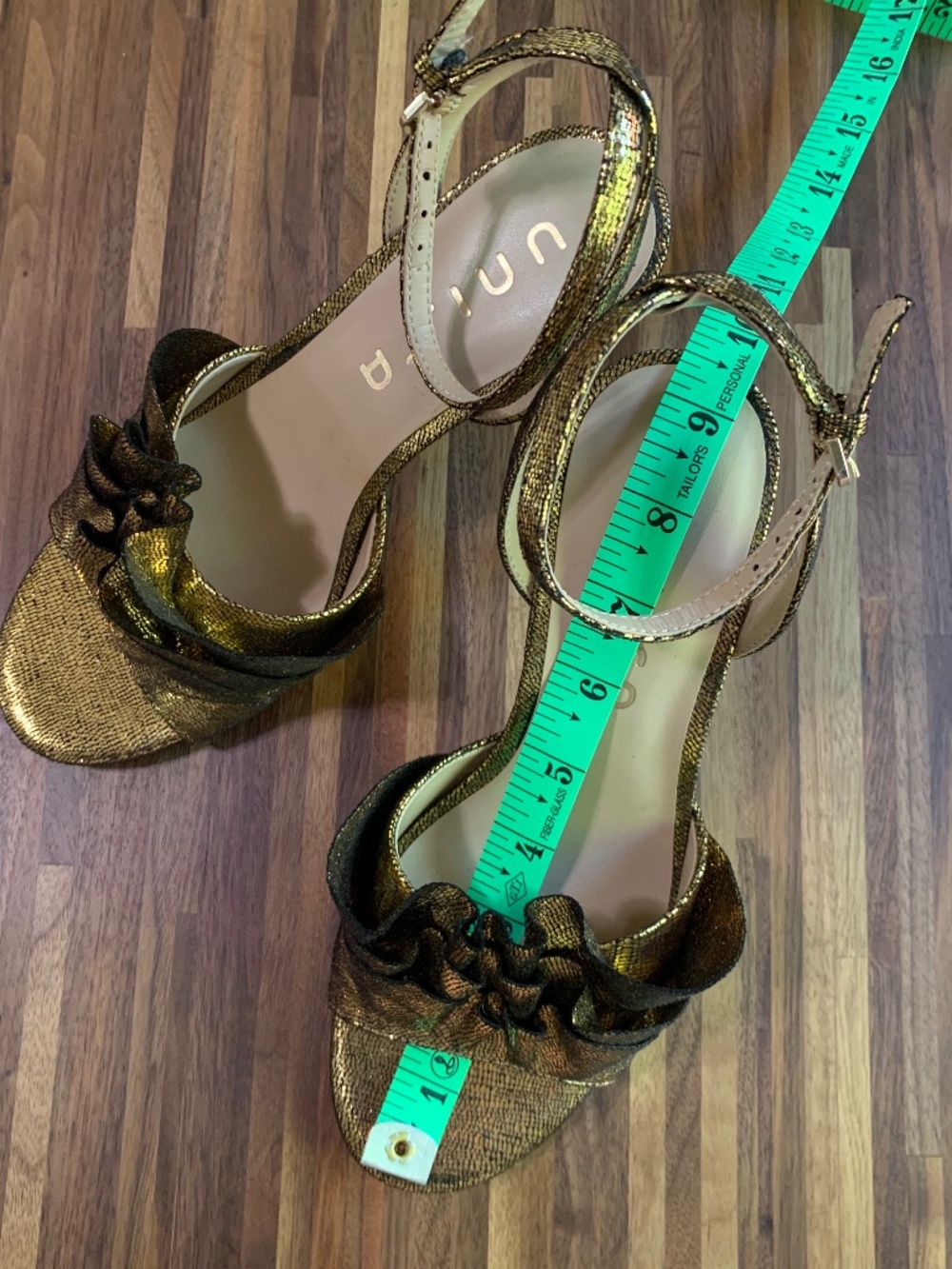 Unisa Gold Ruffle Heels - Picture 7 of 10